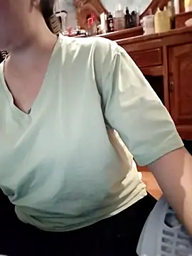 Babyloudi online show from 10/16/25, 03:13