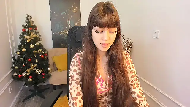 TiffanyYounge online show from 01/08/26, 04:26