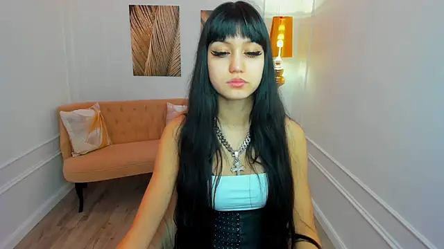 TiffanyYounge online show from 02/04/26, 12:11