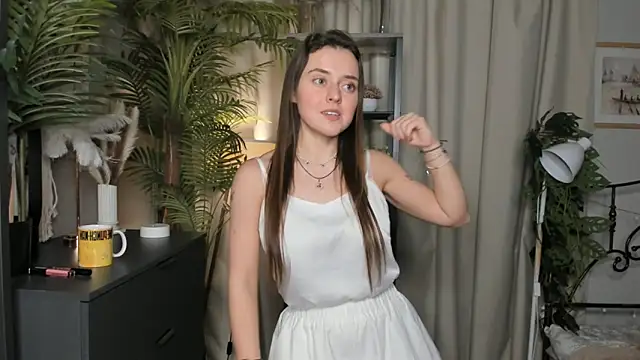 ThelmaJusto online show from 10/27/25, 03:49