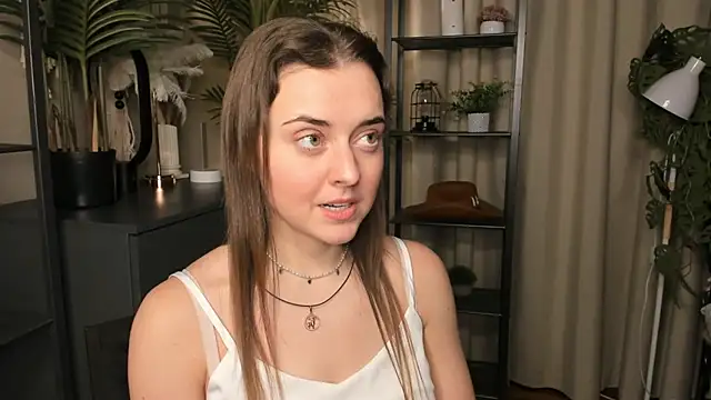 ThelmaJusto online show from 11/27/25, 04:09