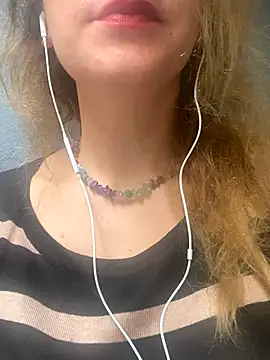 Snapshot of melisss2 chatting on 10/14/25, 08:04 melisss2 online show from 10/14/25, 08:04