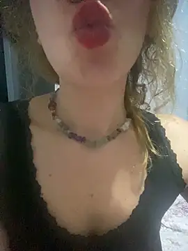 Snapshot of melisss2 chatting on 10/17/25, 09:17 melisss2 online show from 10/17/25, 09:17