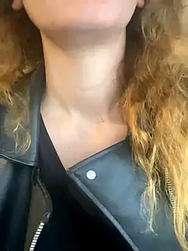 melisss2 online show from 12/02/25, 07:47