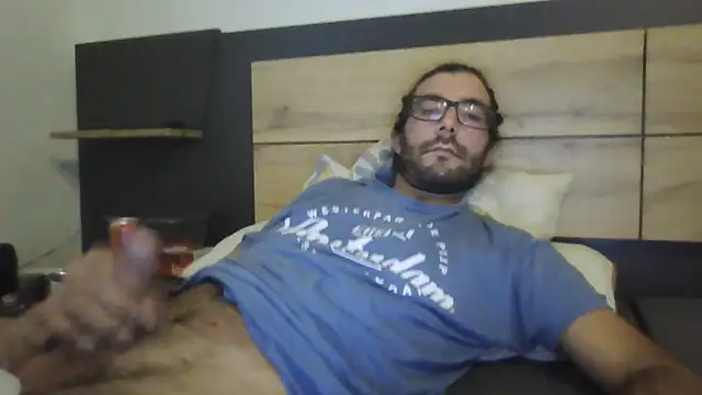 Snapshot of Arbneh69 chatting on 10/16/25, 03:02 Arbneh69 online show from 10/16/25, 03:02