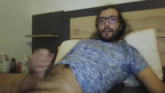 Snapshot of Arbneh69 chatting on 10/26/25, 03:51 Arbneh69 online show from 10/26/25, 03:51