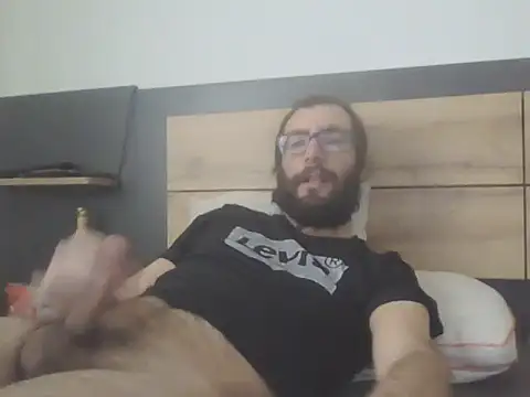 Snapshot of Arbneh69 chatting on 02/19/26, 02:35 Arbneh69 online show from 02/19/26, 02:35