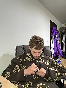 noah red online show from 12/16/25, 02:38