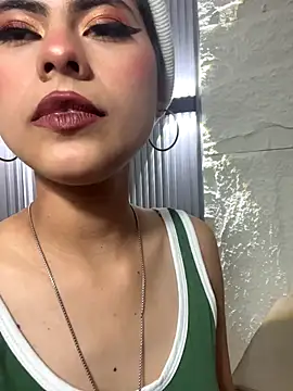 Eva Feller69 online show from 11/12/25, 03:07