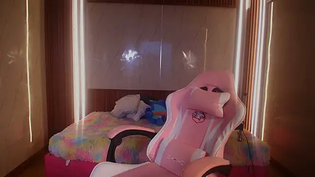 Eva Feller69 online show from 12/16/25, 08:58