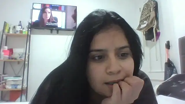 Snapshot of AbbyHott02 chatting on 10/04/25, 06:50 AbbyHott02 online show from 10/04/25, 06:50