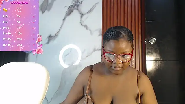 Snapshot of Kim_Browns chatting on 05/08/26, 02:28 Kim Browns online show from 05/08/26, 02:28