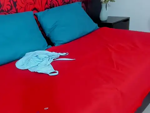 Candy sweety1 online show from 12/04/25, 02:04