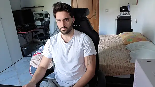 Al3xox02 online show from 02/25/26, 08:35