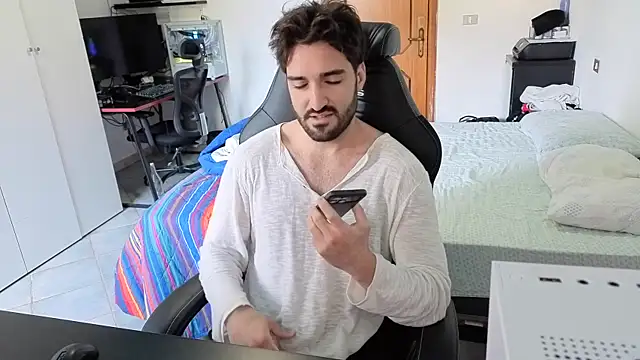 Al3xox02 online show from 03/28/26, 10:37