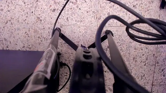 Leoo Miller online show from 11/22/25, 04:22