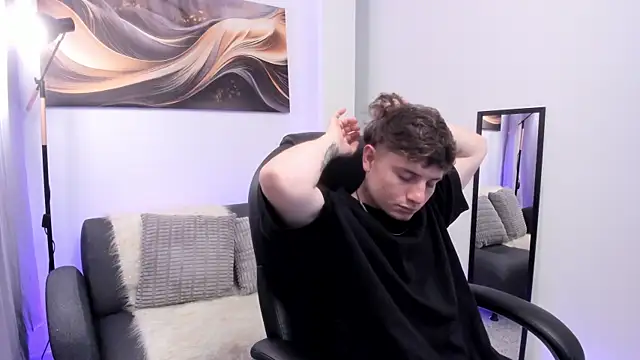 Leoo Miller online show from 12/18/25, 04:29