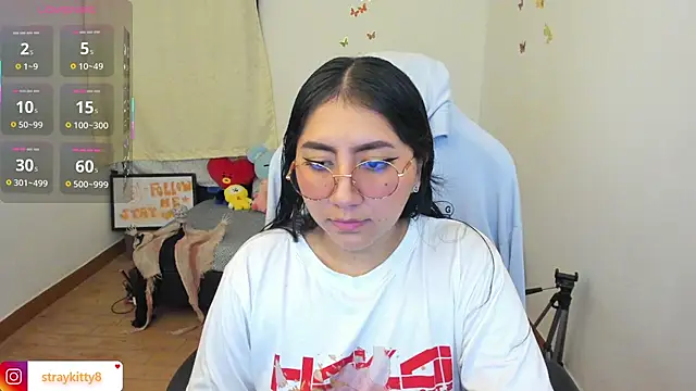 Snapshot of LoveLyy- chatting on 10/07/25, 11:46 LoveLyy- online show from 10/07/25, 11:46