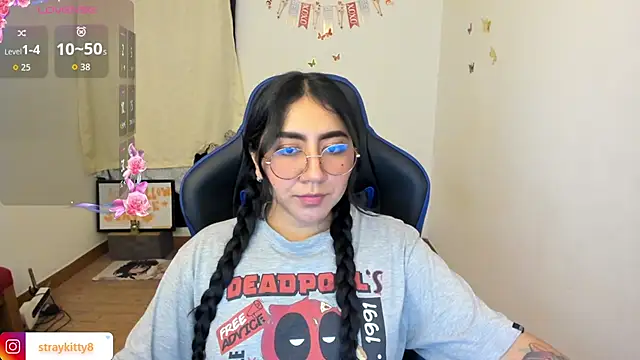 LoveLyy- online show from 04/07/26, 10:31