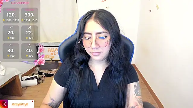 LoveLyy- online show from 05/13/26, 08:27