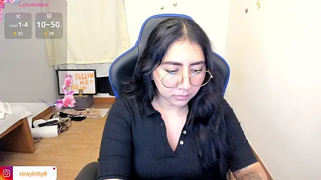 LoveLyy- online show from 06/02/26, 11:18
