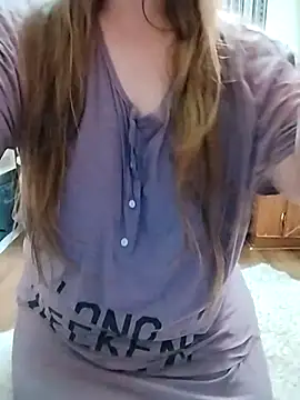 Snapshot of AugustRayn chatting on 10/08/25, 02:20 AugustRayn online show from 10/08/25, 02:20