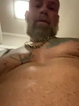 Snapshot of Muscledick40 chatting on 02/03/26, 05:38 Muscledick40 online show from 02/03/26, 05:38