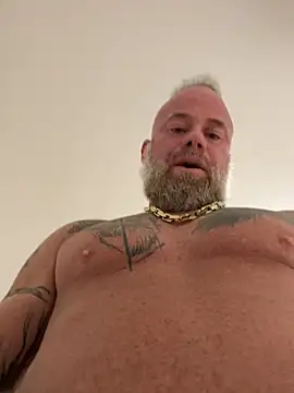 Snapshot of Muscledick40 chatting on 03/13/26, 01:29 Muscledick40 online show from 03/13/26, 01:29