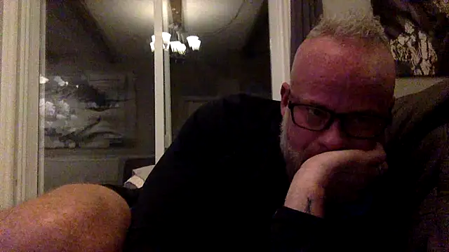 Snapshot of Muscledick40 chatting on 03/18/26, 11:41 Muscledick40 online show from 03/18/26, 11:41