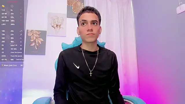 Snapshot of lopez_and_jesus chatting on 10/22/25, 12:05 lopez and jesus online show from 10/22/25, 12:05