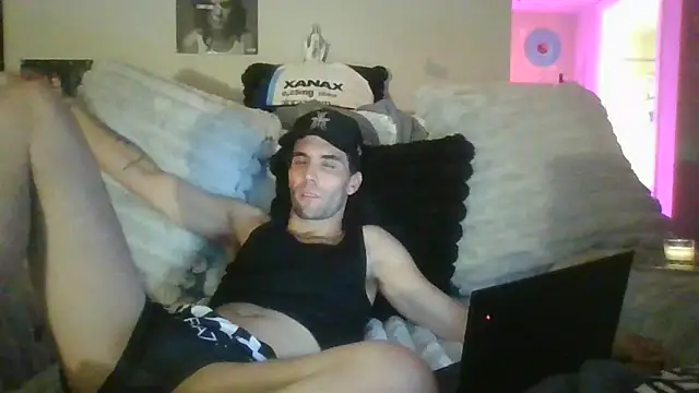 Snapshot of nvthvn555 chatting on 10/18/25, 11:11 nvthvn555 online show from 10/18/25, 11:11