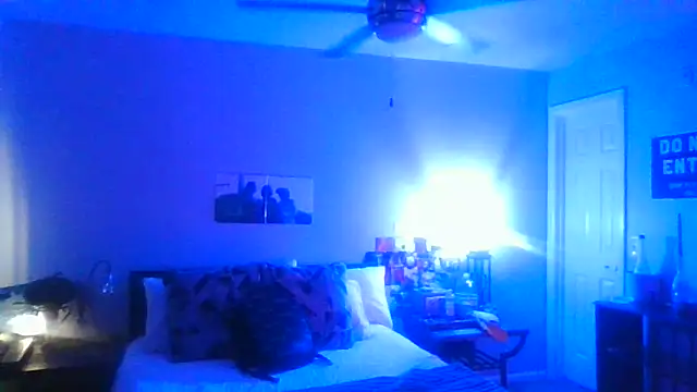 Snapshot of nvthvn555 chatting on 10/18/25, 11:38 nvthvn555 online show from 10/18/25, 11:38