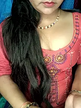 Snapshot of Rashmi_011 chatting on 04/22/26, 02:36 Rashmi 011 online show from 04/22/26, 02:36