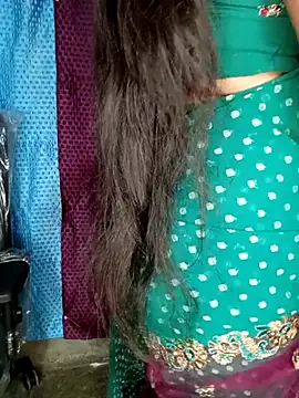 Snapshot of Rashmi_011 chatting on 04/23/26, 12:34 Rashmi 011 online show from 04/23/26, 12:34