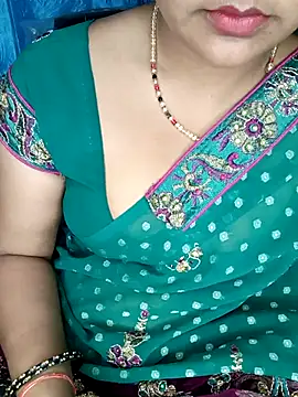 Snapshot of Rashmi_011 chatting on 04/26/26, 11:57 Rashmi 011 online show from 04/26/26, 11:57