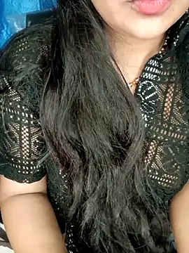 Snapshot of Rashmi_011 chatting on 04/28/26, 02:27 Rashmi 011 online show from 04/28/26, 02:27