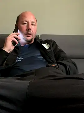 Snapshot of malex57 chatting on 11/07/25, 03:12 malex57 online show from 11/07/25, 03:12