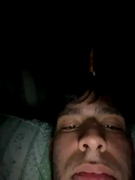 Snapshot of sertsikici20cm__ chatting on 10/25/25, 09:09 sertsikici20cm online show from 10/25/25, 09:09