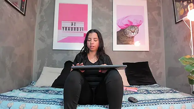 MiaNyxara dh online show from 10/27/25, 10:03