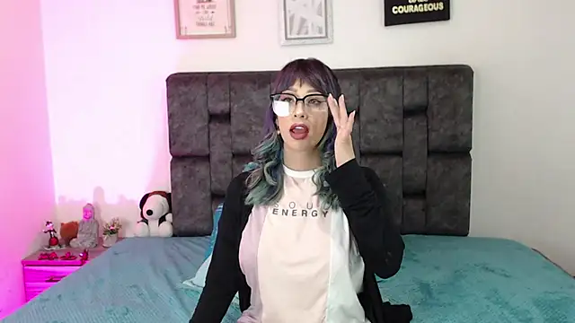 Snapshot of Allisonpetite1 chatting on 10/15/25, 07:58 Allisonpetite1 online show from 10/15/25, 07:58