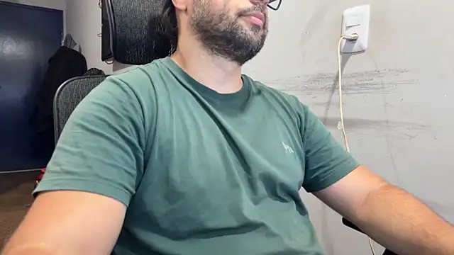 CasalManeiro25 online show from 10/13/25, 01:33