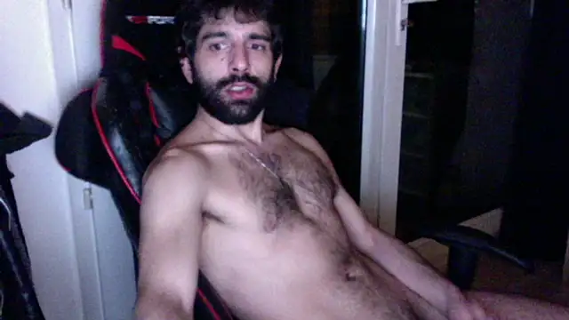 Snapshot of Liroow chatting on 03/21/26, 04:06 Liroow online show from 03/21/26, 04:06