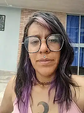 Abby 2-1 online show from 11/30/25, 04:11