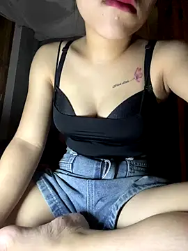 Lyly69699 online show from 10/19/25, 05:30