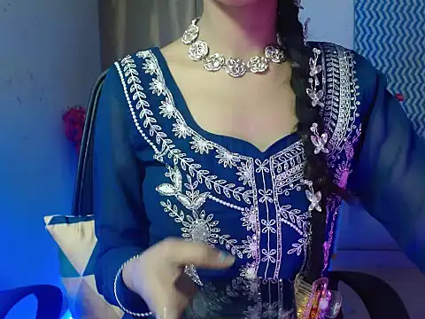 Roiseeee online show from 03/14/26, 05:13