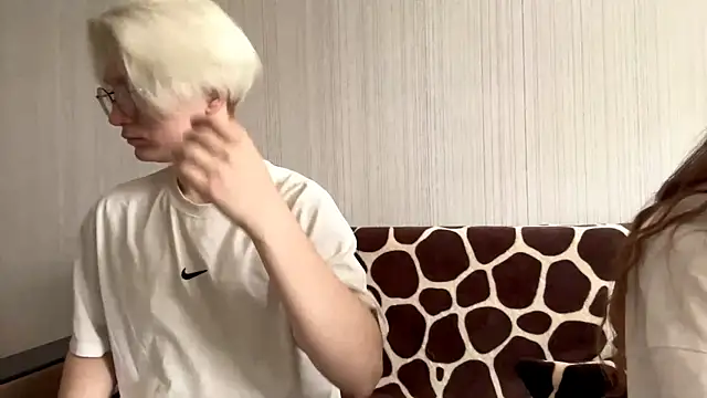 EhtelBiondi online show from 03/29/26, 08:14