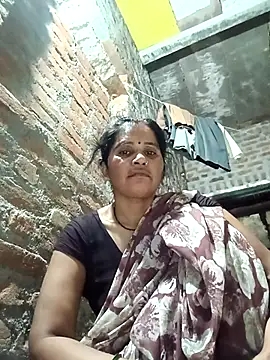 Snapshot of Nm_sanjna chatting on 06/11/26, 11:03 Nm sanjna online show from 06/11/26, 11:03