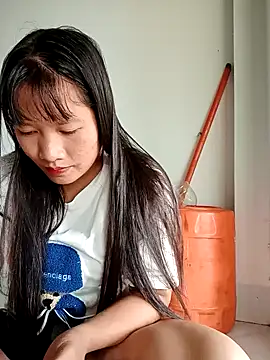 TrangNemo online show from 10/06/25, 09:07