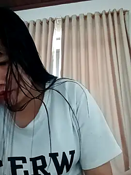 TrangNemo online show from 10/10/25, 12:53