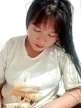 TrangNemo online show from 10/17/25, 01:25